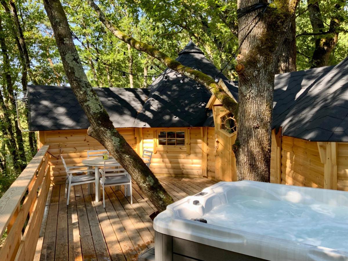 La Cabane Perchee De La Mure Bongheat Exterior photo